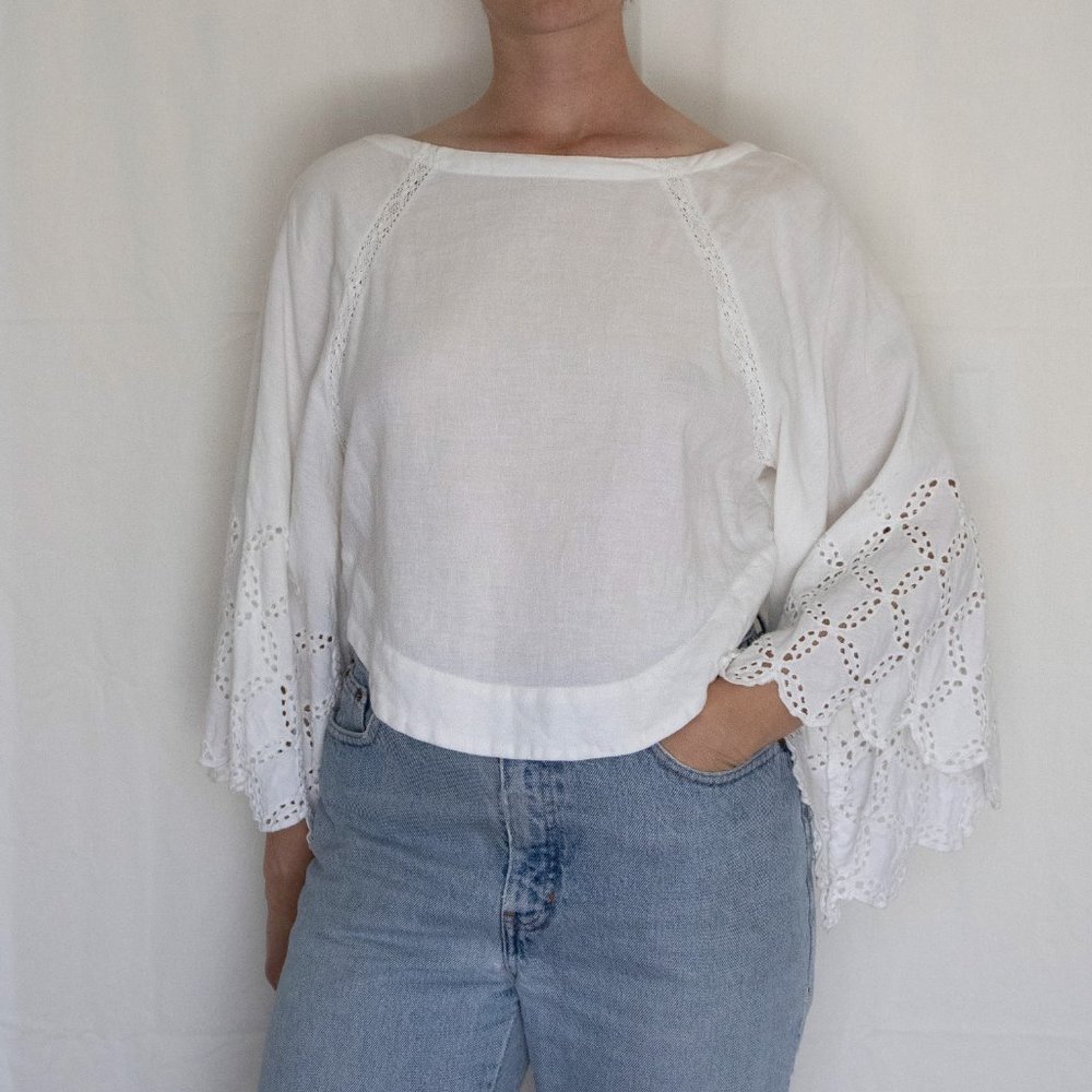 Ecote Urban Outfitters White Flowy Trumpet Long Sleeve Top